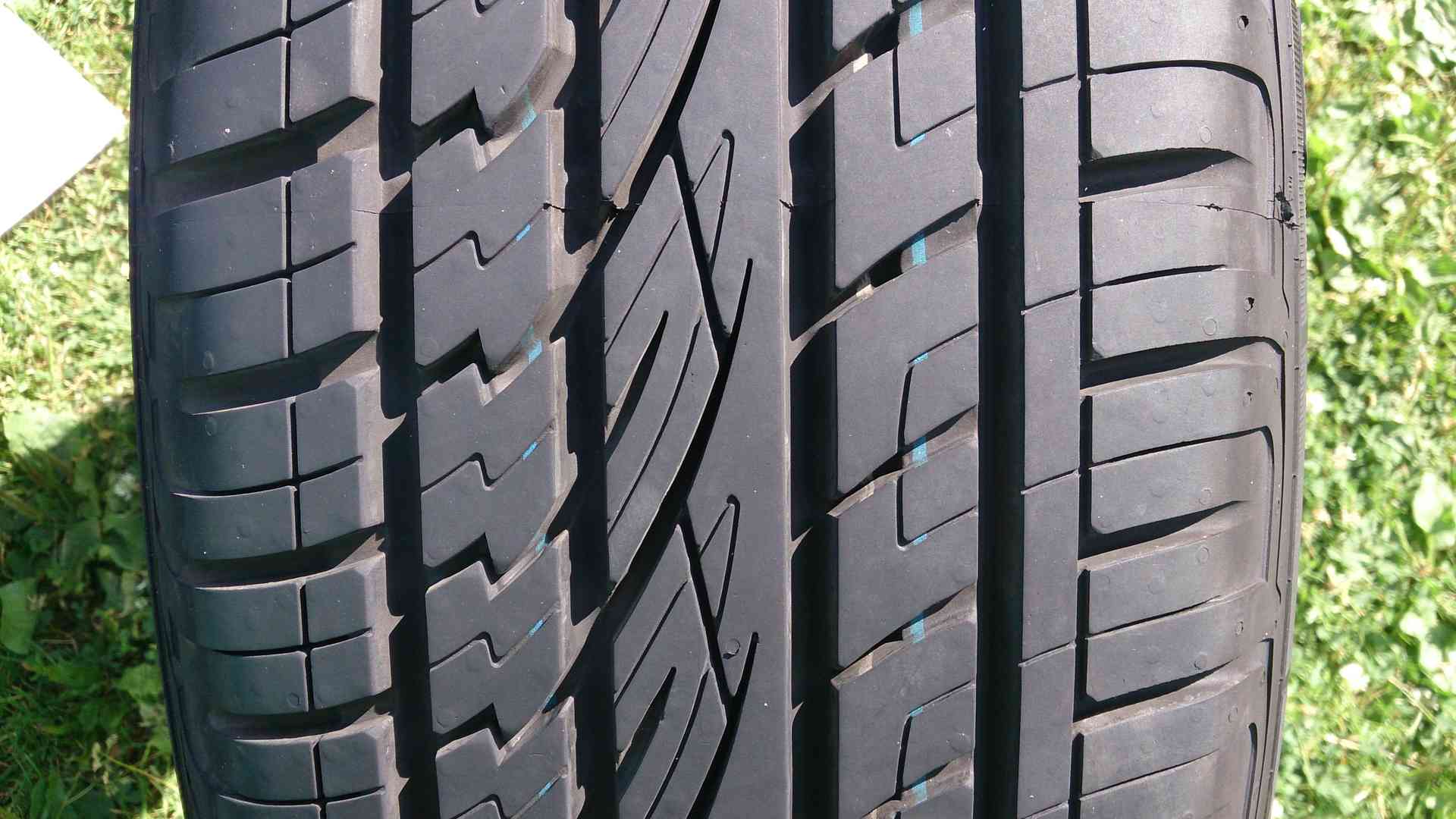Шины 235 60 б у. Continental CONTICROSSCONTACT UHP 235/60 r18 107w. Continental CONTICROSSCONTACT UHP 205/60 r16. Continental CROSSCONTACT UHP 99h. 235.60.18 Tranger.